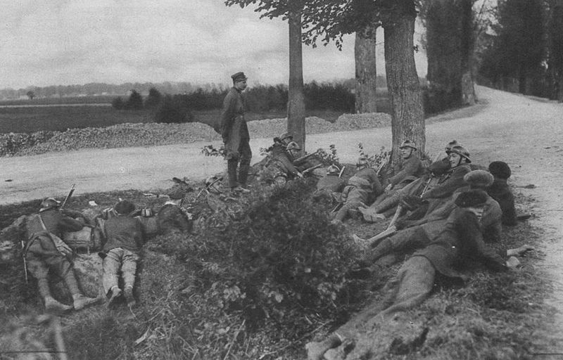 Żołnierze wierni Józefowi Piłsudskiemu w okolicach Wilanowa (źródło: domena publiczna).