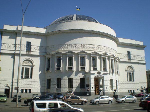 W tym budynku obradowała Ukraińska Centralna Rada z Hruszewskim na czele (fot. A1, domena publiczna)