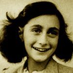 Anne Frank, jedna z najbardziej znanych ofiar nazistowskiej machiny zagłady. Zdjęcie z okładki najnowszego wydania jej "Dziennika" (Znak Horyzont 2015).