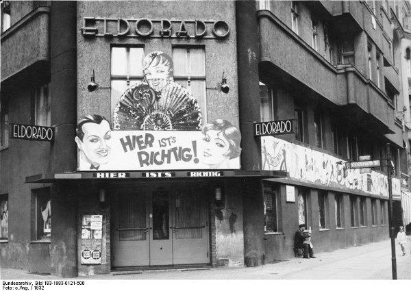 W międzywojniu Berlin uchodził za gejowską stolicę Europy. Na zdjęciu gejowski klub Eldorado (fot. Bundesarchiv, Bild 183-1983-0121-500 / CC-BY-SA).