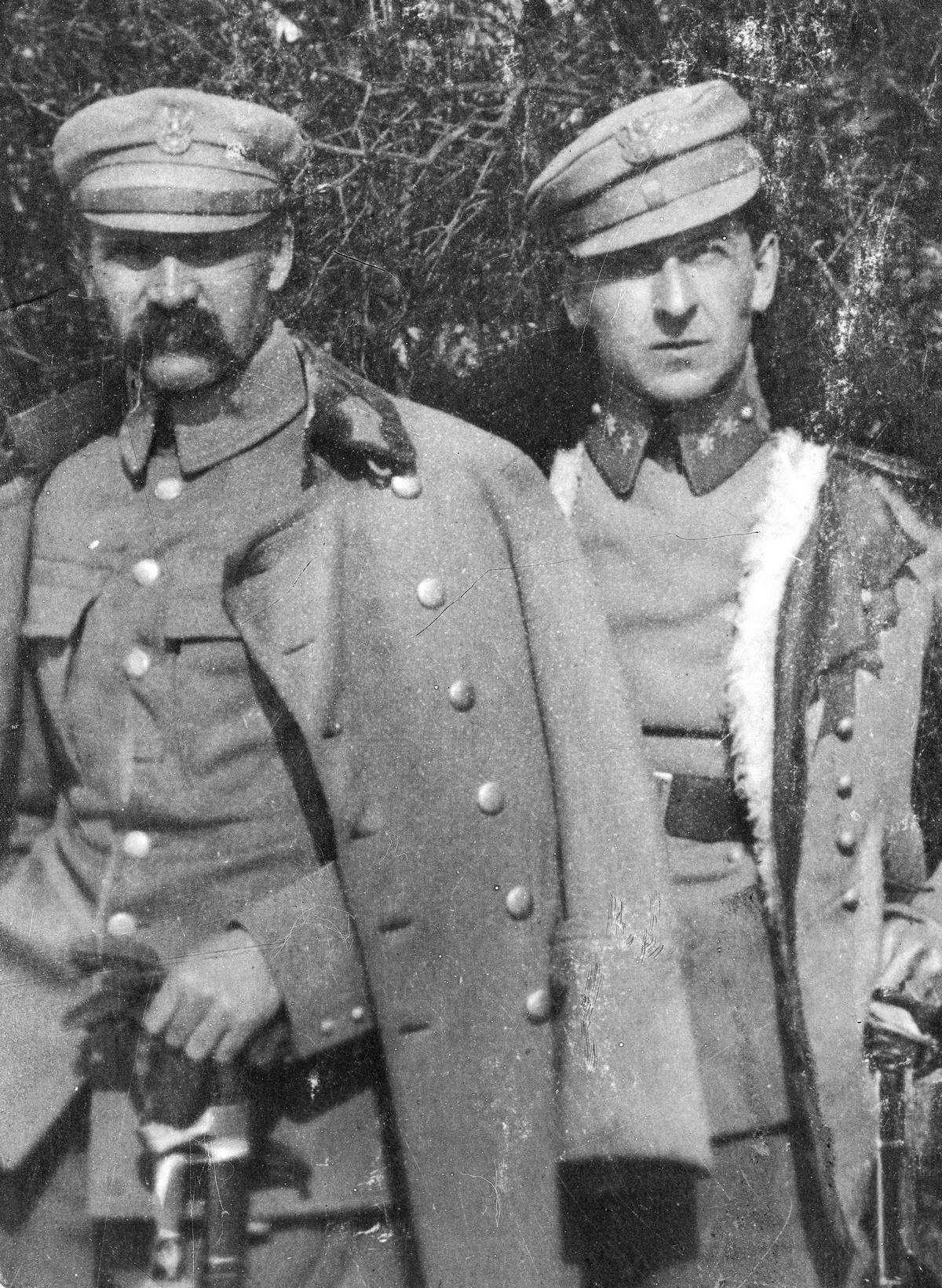 Internowanie w lipcu 1917 r. było najlepszym co mogło się przydarzyć Józefowi Piłsudskiemu. Na zdjęciu Piłsudski i jego adiutant Bolesław Wieniawa-Długoszowski.