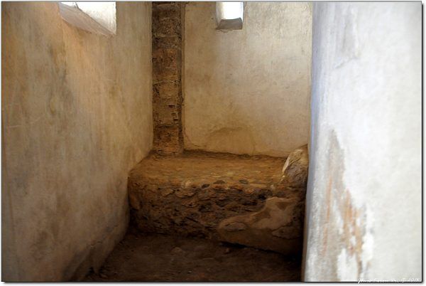 Komfortowe warunki w pompejańskim burdelu (fot. János Korom Dr., CC BY-SA 2.0).