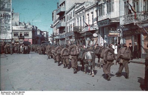 Rumuńscy żołnierze w Konstancy, 1941 r. (fot. Bundesarchiv, N 1603 Bild-030 / Horst Grund / CC-BY-SA 3.0).