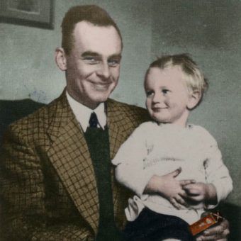 Witold Pilecki na zdjęciu z 1940 roku (źródło: archiwum prywatne Andrzeja Pileckiego; koloryzacja: RK). Witold Pilecki na zdjęciu z 1940 roku (źródło: archiwum prywatne Andrzeja Pileckiego; koloryzacja: RK).