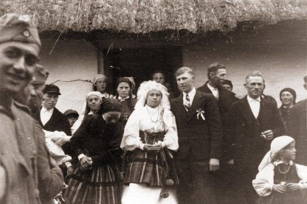 Wesele chłopskie w Radzicach koło Drzewicy, 1940 r. 