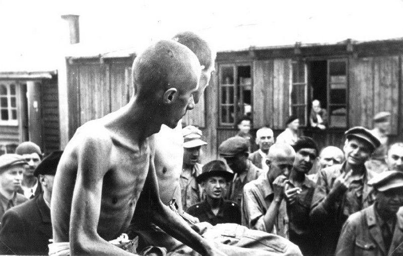 Słowacy Żydzi przetrzymywani w obozie pracy w Żylinie (źródło: domena publiczna).