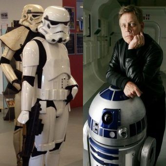 Jak zainspirowali przyszłość? Po lewej szturmowcy z fanowskiego Legionu 501(fot. Kristianbang, lic. CC0), po prawej Mark Hamill (Luke Skywalker) z R2D2 na wystawie promującej "Gwiezdne wojny" (źródło: materiały promocyjne książki "Gwiezdne wojny. Jak podbiły wszechświat"). Jak zainspirowali przyszłość? Po lewej szturmowcy z fanowskiego Legionu 501(fot. Kristianbang, lic. CC0), po prawej Mark Hamill (Luke Skywalker) z R2D2 na wystawie promującej "Gwiezdne wojny" (źródło: materiały promocyjne książki "Gwiezdne wojny. Jak podbiły wszechświat").