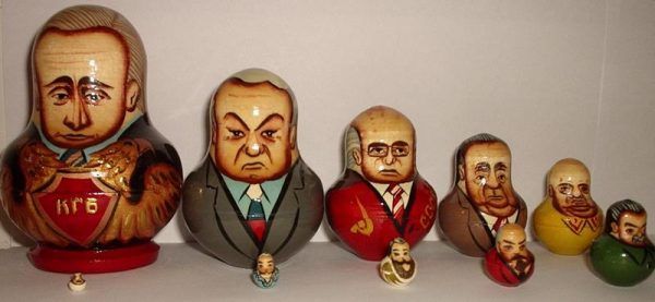 Matrioszki - nawet te przedstawiające rosyjskich przywódców - wyglądają całkiem niewinnie. Czy za tą nazwą kryło się coś więcej? (fot. Brandt Luke Zorn, lic. CC BY-SA 2.0)