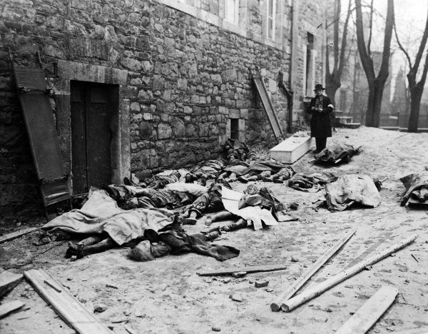 Belgijscy cywile zamordowani przez Niemców (fot. ze zbiorów National Archives and Records Administration, domena publiczna).