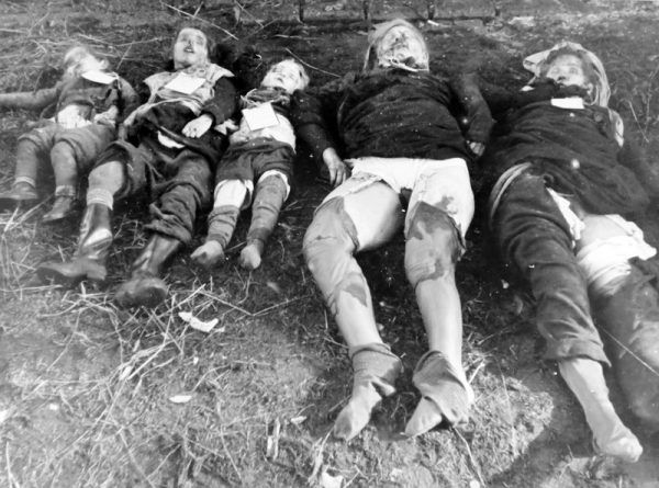 Na okupowanych terenach Niemiec amerykańscy żołnierze zachowywali się niewiele lepiej niż czerwonoarmiści. Na zdjęciu Niemki zgwałcone a następnie zamordowane wraz z dziećmi przez Sowietów.