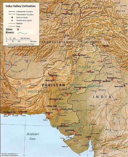 Mniej więcej w połowie trzeciego tysiąclecia przed naszą erą w dolinie Indusu rozwinęła się wspaniała cywilizacja (źródło: domena publiczna).