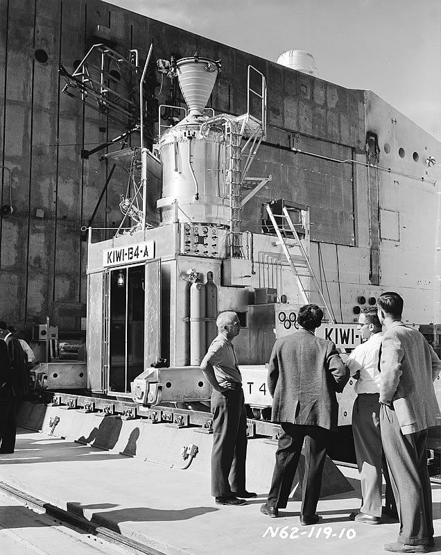 Reaktor Kiwi B4-A (fot. United States Department of Energy, domena publiczna).