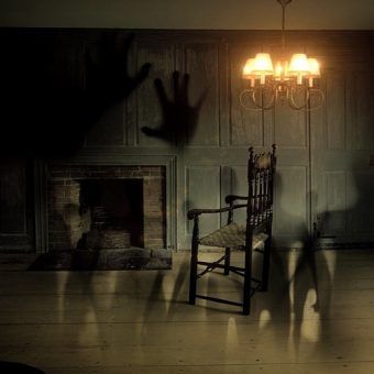 Okultyzm, mediumizm, hipnoza... Moda na paranormalne rozrywki nie ominęła też umysłów ścisłych (źródło: domena publiczna). Okultyzm, mediumizm, hipnoza... Moda na paranormalne rozrywki nie ominęła też umysłów ścisłych (źródło: domena publiczna).