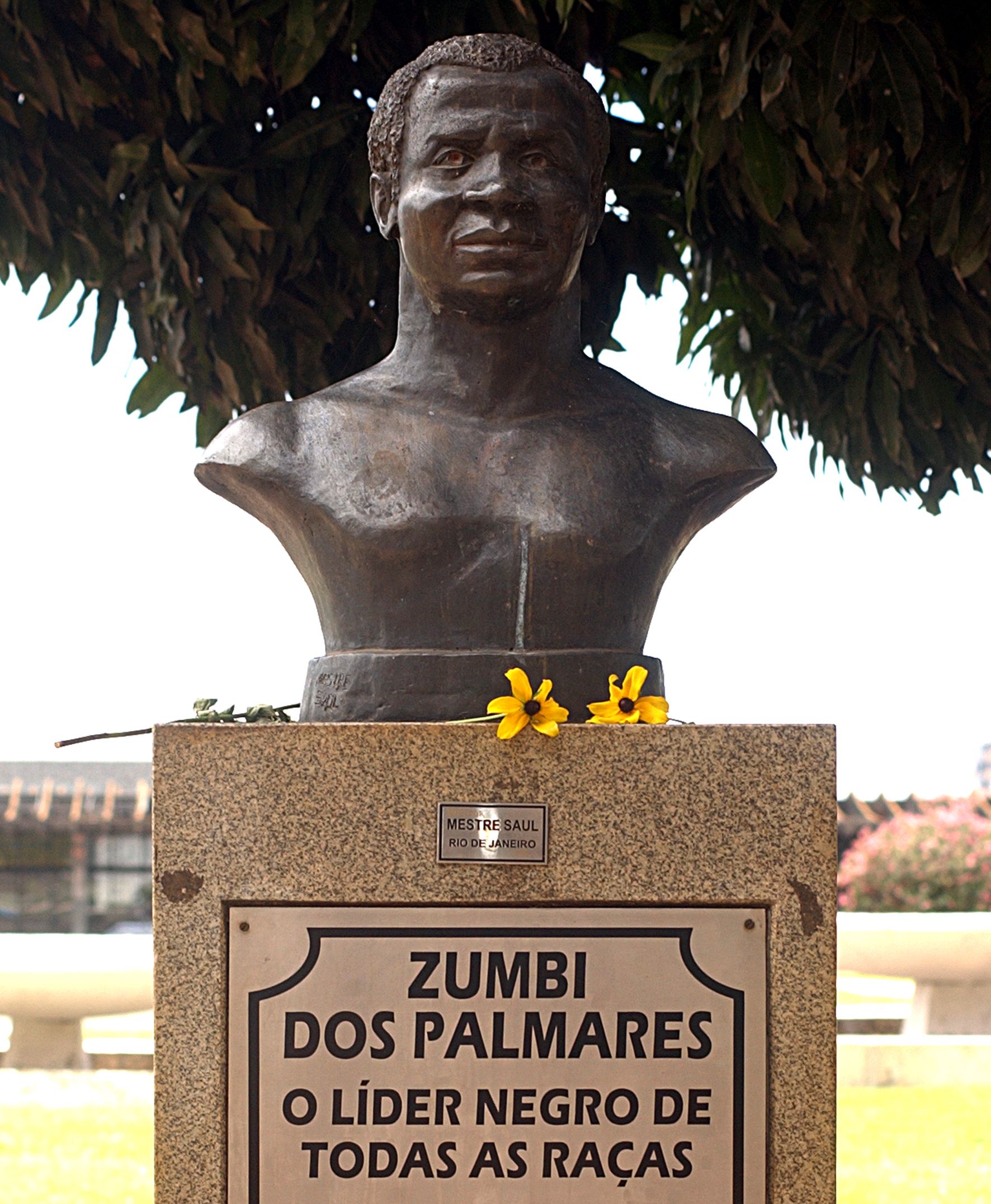 Popiersie brazylijskiego bohatera walk niewolników z kolonizatorami, Zumbiego, w Brasilii (fot. Elza Fiúza/ABr, lic. CC BY 3.0 br).
