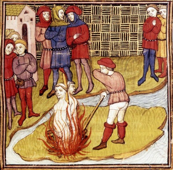 Klątwa, którą jakoby rzucił Jakub de Molay, prześladować miała Francję jeszcze przez wieki. Miniatura z "Chroniques de France" przedstawiająca płonącego na stosie wielkiego mistrza templariuszy (źródło: domena publiczna).
