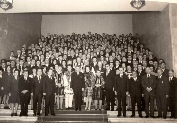 W państwie Ceaușescu wszyscy byli w kręgu podejrzeń... Na zdjęciu XI zjazd Komunistycznej Partii Rumunii (źródło: Fototeca online a comunismului românesc).