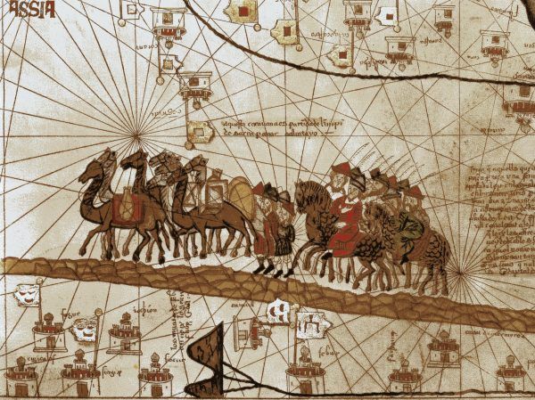 Większość wiedzy popularnej o Asasynach pochodzi od Marco Polo, który spisywał post factum... głównie plotki i pogłoski. Ilustracja przedstawia karawanę słynnego podróżnika w drodze przez Azję (autor: Abraham Cresques, "Atlas catalan", źródło: domena publiczna).