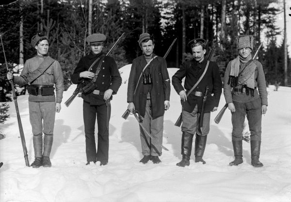 Fińscy czerwonogwardziści w 1918 roku. Stając do walki nie spodziewali się, jaki los czeka ich po wojnie ze strony własnych pobratymców.