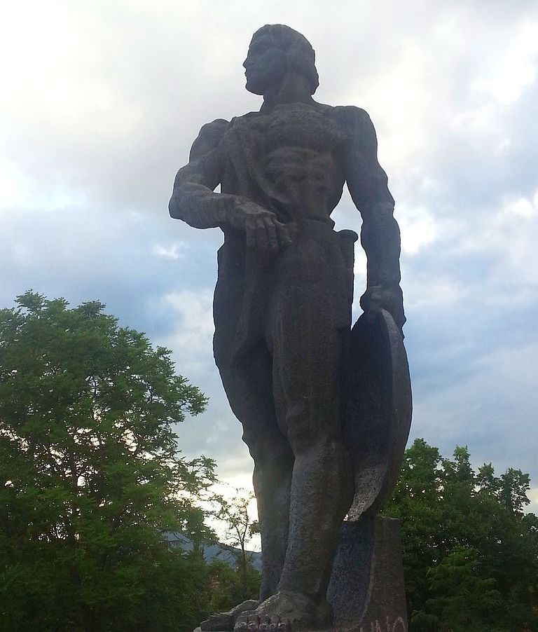 Pomnik Spartakusa w bułgarskim mieście Sandanski (fot. Grantscharoff; lic. CC BY-SA 3.0).