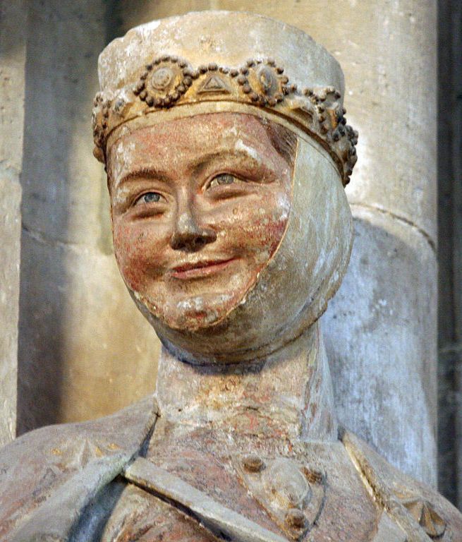 Mieszko II szczerze nienawidził swojej siostry Regelindy. Najlepszym dowodem na to był fakt, że gdy tylko objął władzę od razu złupił rządzoną przez nią Miśnię. Na ilustracji gotycka figura przedstawiające Regelindę w katedrze naumburskiej (fot. Linsengericht; lic. CC BY-SA 3.0).
