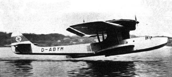 Do ratowania swoich pilotów Niemcy używali między innymi łodzi latających Dornier Do 18 (lic. CC-BY-SA 4.0).