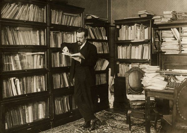 Autorem "genialnego" pomysłu produkcji niskoprocentowej wódki był premier ZSRR Aleksiej Rykow. Zdjęcie z 1924 roku (domena publiczna).