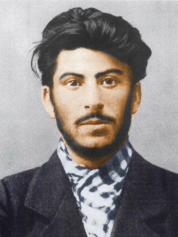 Na przełomie wieku Stalin był już zagorzałym komunistą. Zdjęcie wykonane w 1902 roku.