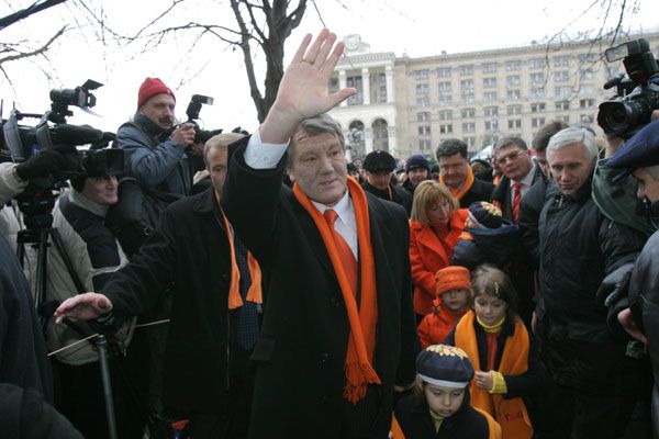 Wiktor Juszczenko i jego Pomarańczowa Rewolucja pokrzyżowały plany Putinowi na Ukrainie.