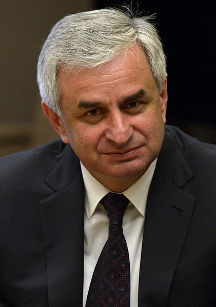 Raul Chadżimba to zaufany człowiek Putina w Abchazji.
