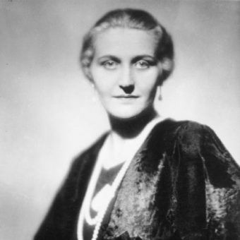 Magda Goebbles postawiła sobie za punkt honoru wychowanie przykładnych nazistów. Magda Goebbles postawiła sobie za punkt honoru wychowanie przykładnych nazistów.