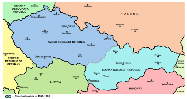 Czechosłowacja czy Czecho-Słowacja? (rys. PANONIAN, domena publiczna)