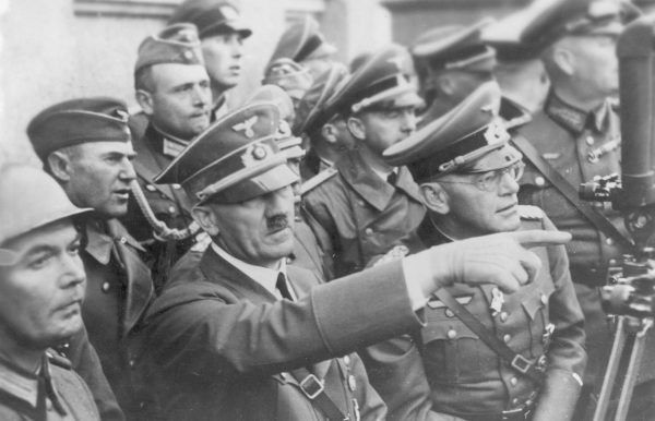  Zezwolenie na przełożenie trzeciego szturmu generalnego na 8 września wydał sam Adolf Hitler.