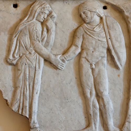 Czy tak mogła wyglądać obozowa miłość? Fragment rzymskiego sarkofagu, przedstawiający Jasona i Medeę (źródło: domena publiczna). Czy tak mogła wyglądać obozowa miłość? Fragment rzymskiego sarkofagu, przedstawiający Jasona i Medeę (źródło: domena publiczna).