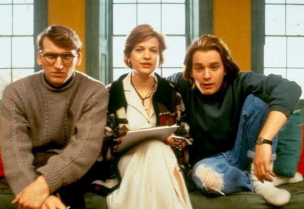 Czarną komedię "Płytki grób" będziecie mogli zobaczyć 13 maja o 22:55 (fot. materiały prasowe). Czarną komedię "Płytki grób" będziecie mogli zobaczyć 13 maja o 22:55 (fot. materiały prasowe).