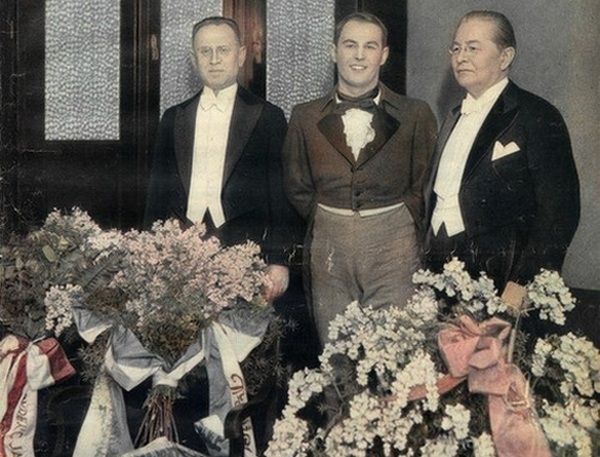Z uwagi na swoje żydowskie korzenie Jan Kiepura w czasie II wojny światowej znalazł się na niesławnej hitlerowskiej liście: "Lexikon der Juden in der Musik" (źródło: domena publiczna). Z uwagi na swoje żydowskie korzenie Jan Kiepura w czasie II wojny światowej znalazł się na niesławnej hitlerowskiej liście: "Lexikon der Juden in der Musik" (źródło: domena publiczna).