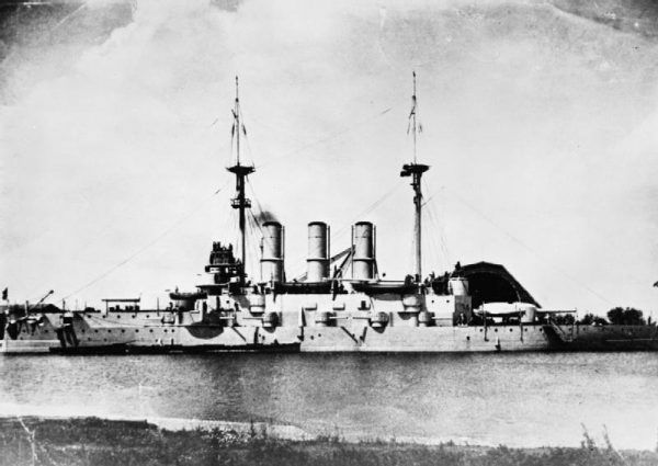 Pancernik "Potiomkin" w czasie rewolucji 1905 roku. Pancernik "Potiomkin" w czasie rewolucji 1905 roku.