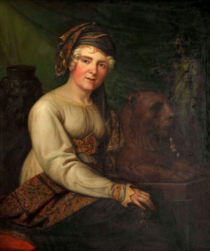 Helena z Przezdzieckich Radziwiłłowa była damą dworu carycy Katarzyny II. Mimo że poślubiła Michała Hieronima i tak wdawała się w liczne romanse, m.in. ze St. Augustem Poniatowskim. Mąż tolerował jednak wyskoki żony, ponieważ przynosiły mu one zarówno polityczne, jak i materialne korzyści. Na ilustracji portret Heleny pędzla Ernsta Gebauera (1816 rok).