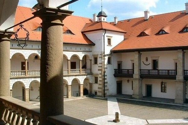 Renesansowa posiadłość w Niepołomicach. Stan obecny.