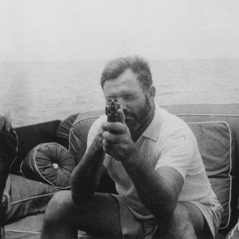 Co sprawilo, że Hemingway zgodził się zostać sowieckim szpiegiem? Co sprawilo, że Hemingway zgodził się zostać sowieckim szpiegiem?
