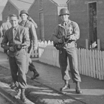 Żołnierze 506. Pułku Piechoty Spadochronowej w trakcie szkolenia w Camp Toccoa. 1942 rok. Żołnierze 506. Pułku Piechoty Spadochronowej w trakcie szkolenia w Camp Toccoa. 1942 rok.