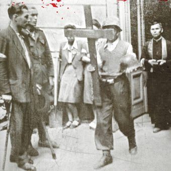 Powstańcom warszawskim towarzyszyli liczni księża, służąc głównie wsparciem duchowym. Jeden z nich postanowił jednak walczyć. Fragment okładki książki "Duch 44" Stanisława Zasady. Powstańcom Warszawskim towarzyszyli liczni księża, służąc przede wszystkim wsparciem duchowym. Jeden z nich jednak postanowił walczyć z bronią w ręku. Fragment okładki książki "Duch 44" Stanisław Zasady.