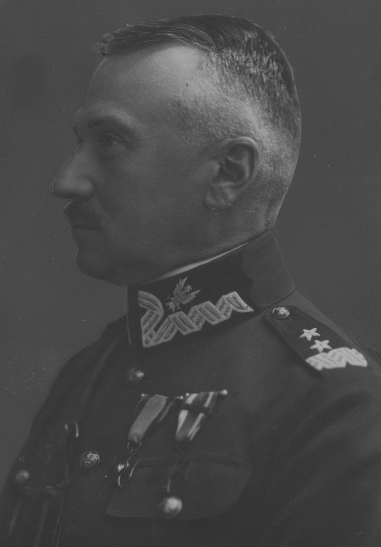 W Ostaszkowie zginął między innymi generał Stanisław Haller.