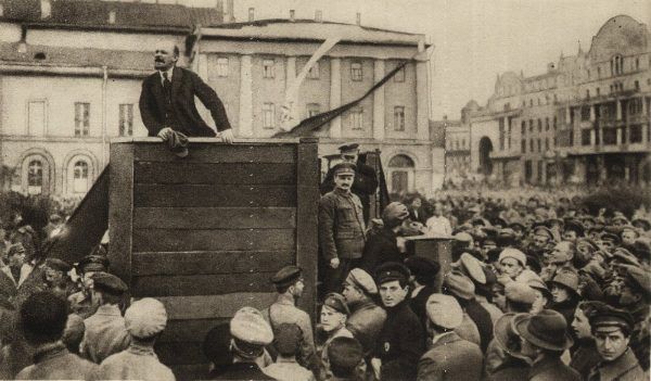 Włodzimierz Lenin wiosną 1920 roku zagrzewał czerwonoarmistów do bezpardonowej walki z „obszarnikami i kapitalistami polskimi” (zdjęcie poglądowe). Lenin zagrzewał czerwonoarmistów do bezpardonowej walki z „obszarnikami i kapitalistami polskimi”.