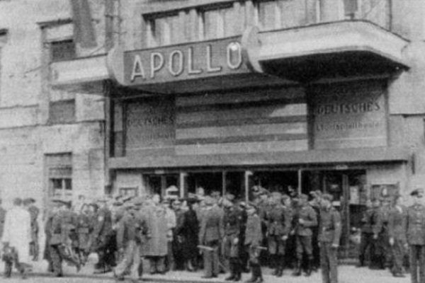 Jeden z zamachów miał miejsce w warszawskim kinie „Apollo”. Jeden z zamachów miał miejsce w warszawskim kinie „Apollo”.