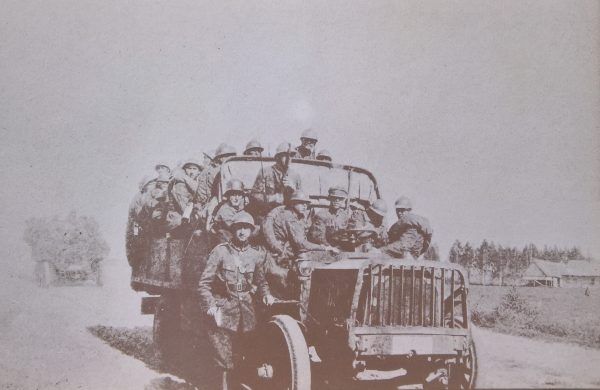 Żołnierze 1 Pułk Piechoty Legionów podczas wyprawy kijowskiej.