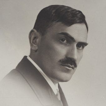 Tadeusz Boy-Żeleński z wykształcenia był lekarzem.