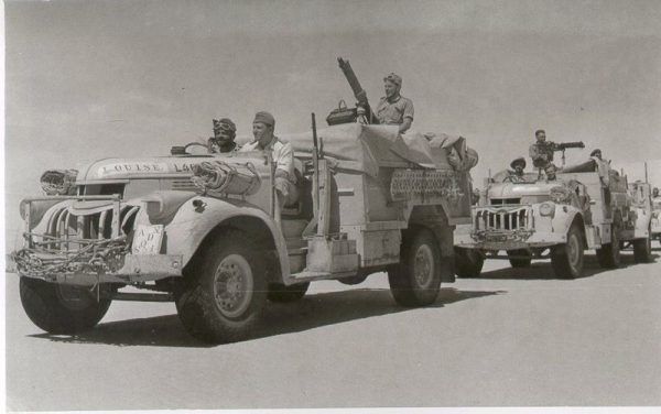 Ciężarówki LRDG na patrolu