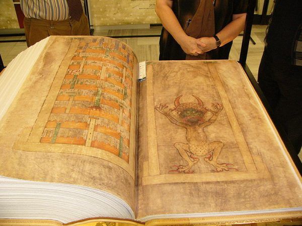 Codex Gigas imponuje wielkością