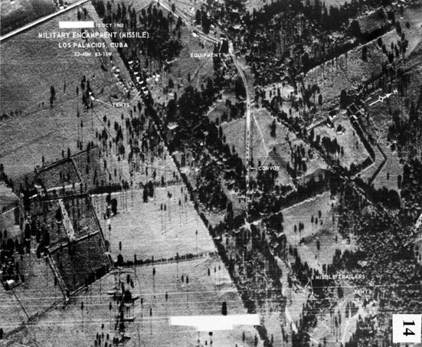 Zdjęcie urządzeń rakietowych na Kubie, wykonane z pokładu U 2 14 października 1962