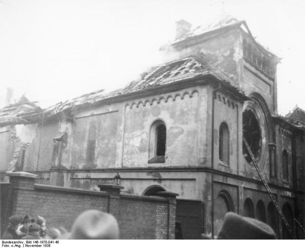 Spalona synagoga w Monachium. Noc kryształowa